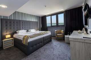 Отель Grand Hotel Riga Русе Deluxe Double or Twin Room with River View and Free Parking-2